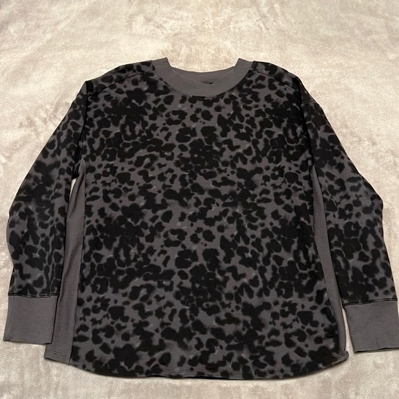 All in Motion Black & Gray Leopard Crewneck Sweatshirt - Picture 2 of 7
